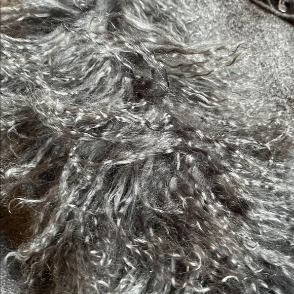 Chic Gray wool jacket with real lamb fur, medium size woman! So warm, chic - Picture 11 of 17